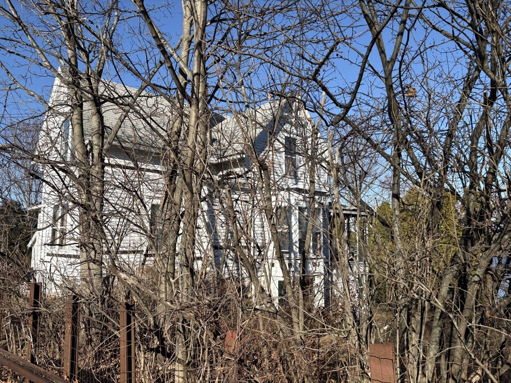 351 County Road Barrington, RI 02806 - Photo 6 of 42