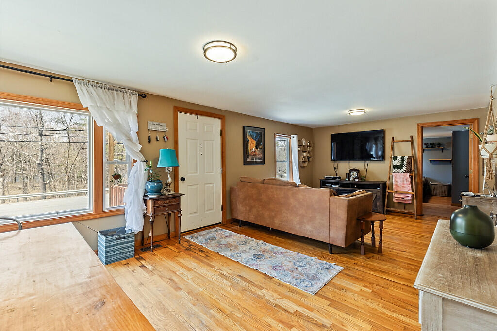 191 Skowhegan Road Norridgewock, ME 04957 - Photo 6 of 34 Living Room
