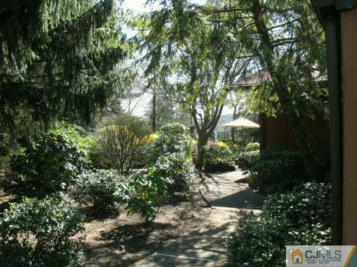 38 Agate Road East Brunswick, NJ 08816 - Photo 7 of 8 Gallery Image 7