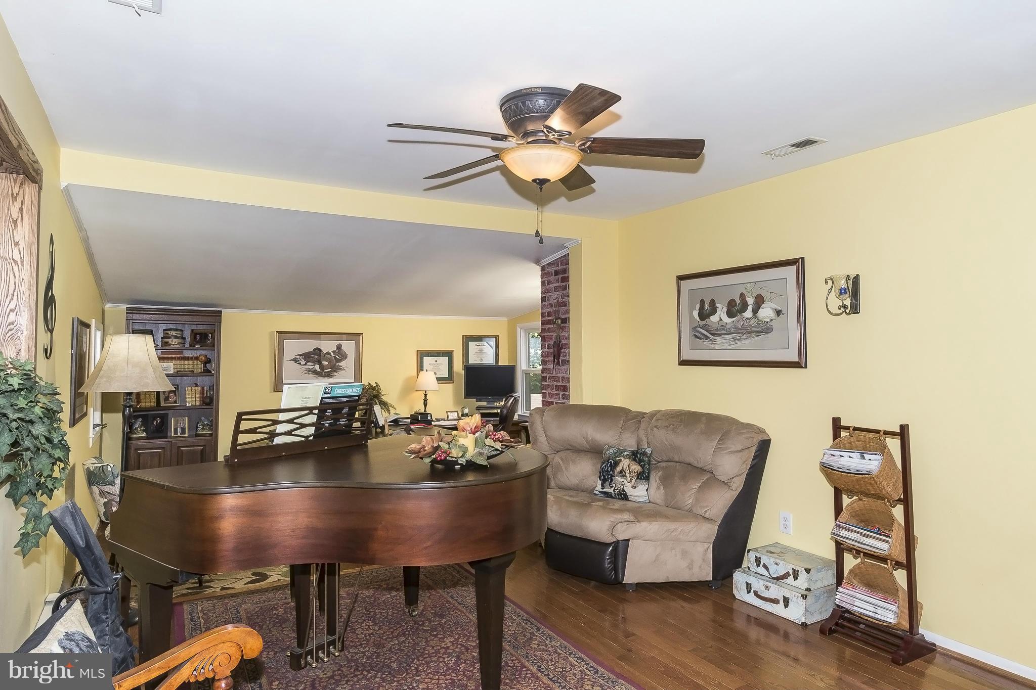 8438 Dogwood Road Baltimore, MD 21244 - Photo 22 of 30 Dining Room