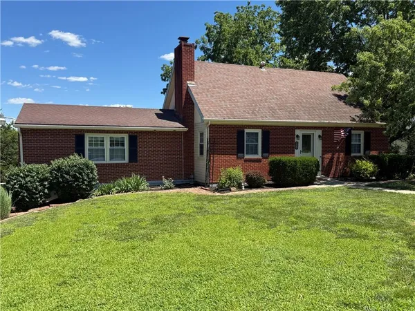$239,000 | 404 North 14th Street, Atchison, KS 66002