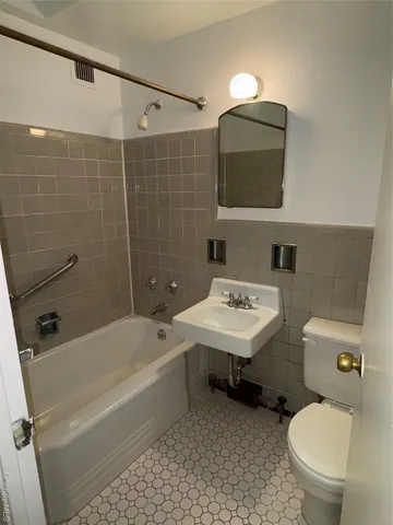 $769,999 | 270 Jay Street, Unit 1D | Downtown Brooklyn