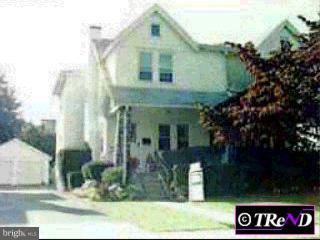 162 Shelbourne Road Havertown, PA 19083 - Photo 1 of 1 a front view of a house with garden