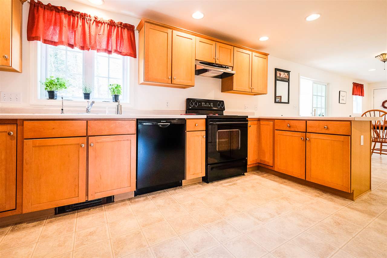 71 Tan Road Pittsfield, NH 03263 - Photo 11 of 25 Gallery Image 11