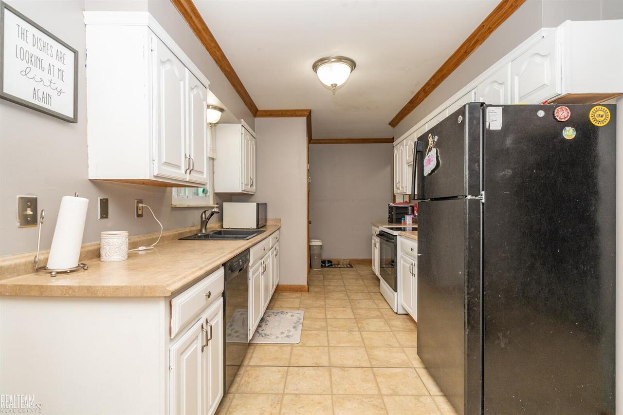 8195 Barden Road Davison, MI 48423 - Photo 8 of 23 50045821-7.JPG