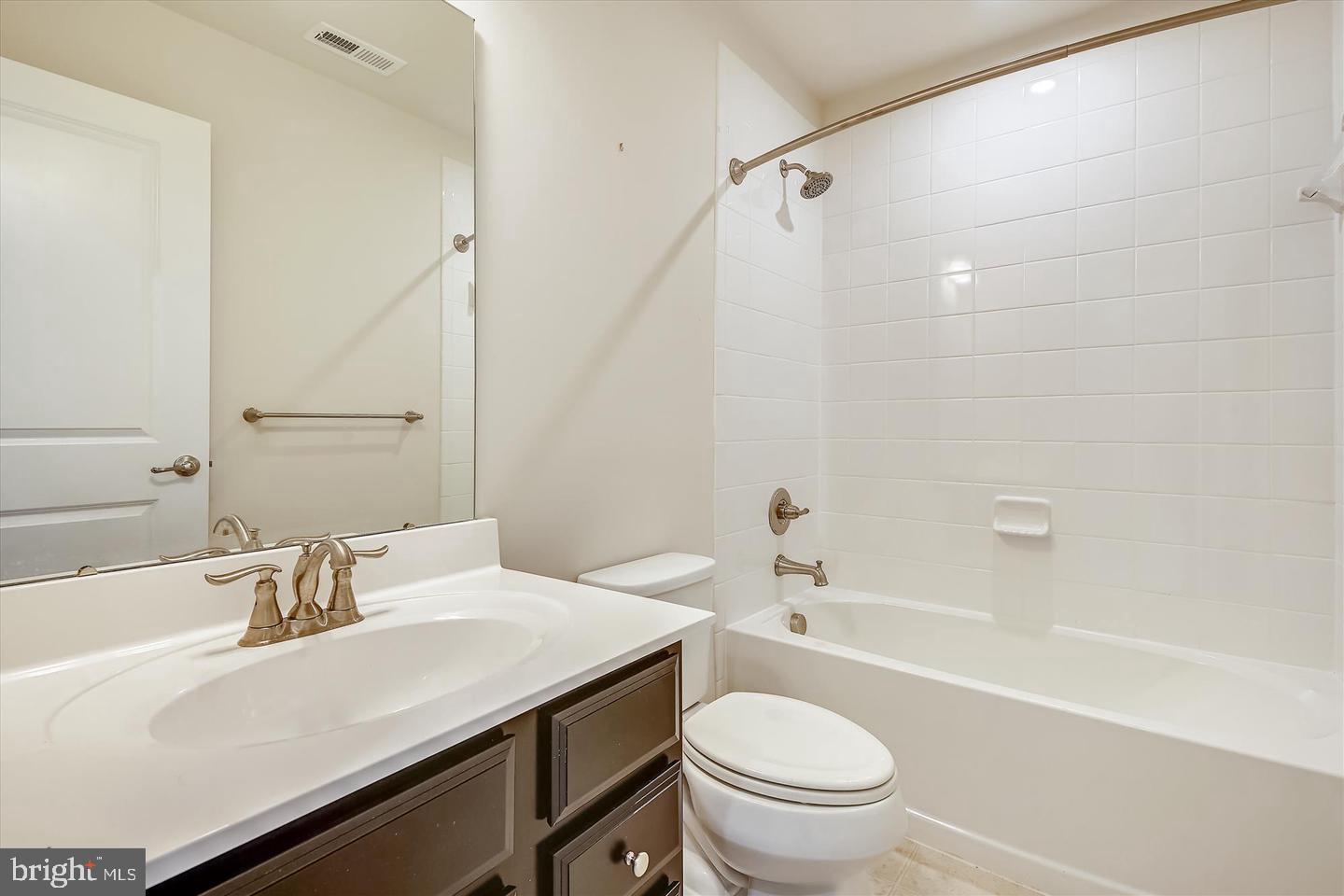 7521 Mundell Road Hanover, MD 21076 - Photo 23 of 33 Bathroom