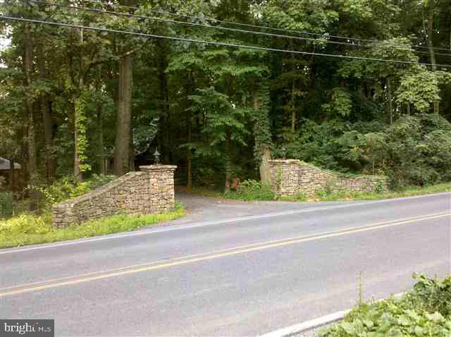 5111 Ridge Road Elizabethtown, PA 17022 - Photo 2 of 14 Gallery Image 2