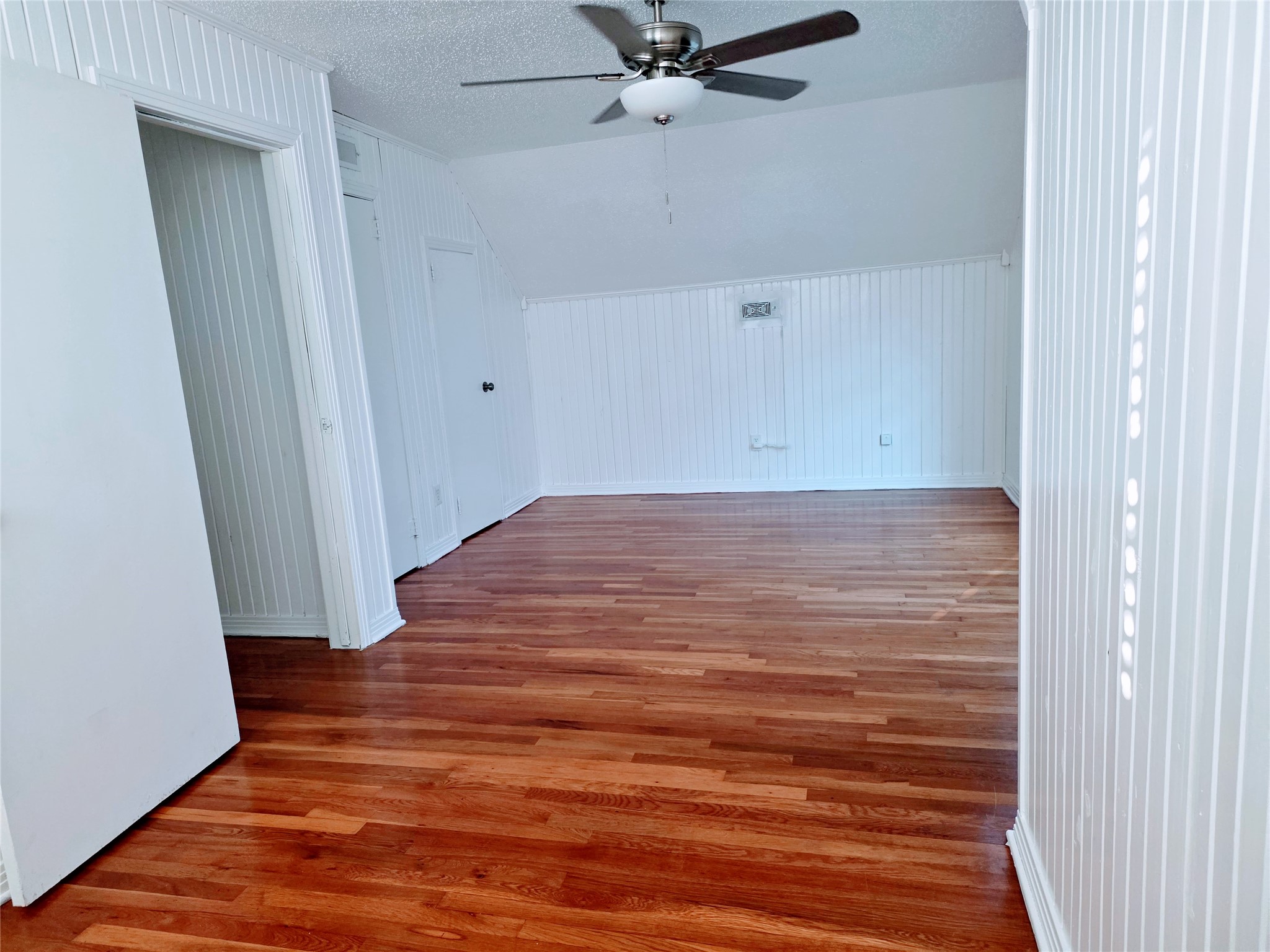 1802 Oaks Drive Pasadena, TX 77502 - Photo 21 of 26 Bedroom 4 on 2nd floor