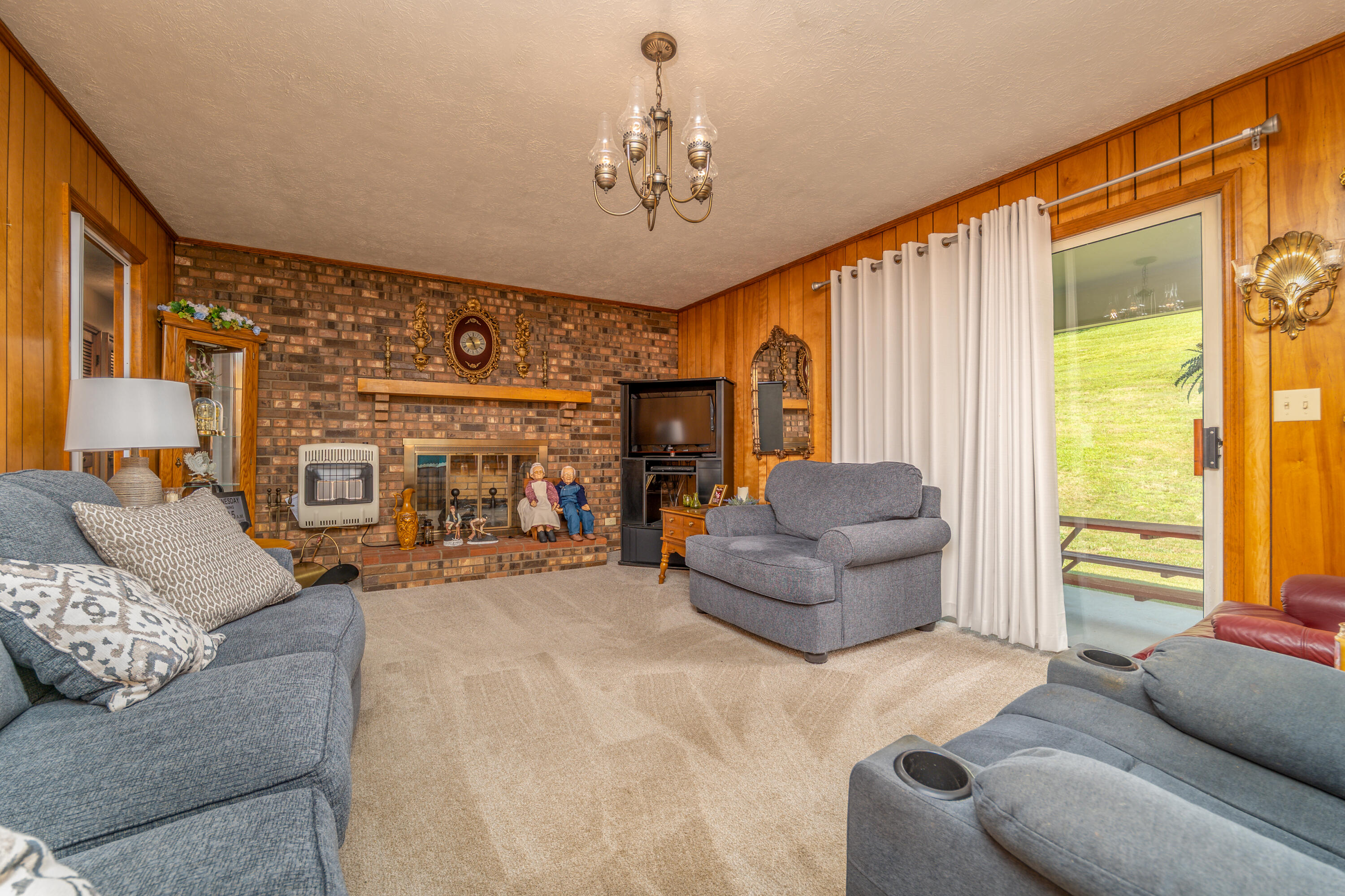 919 Redwine Road West Liberty, KY 41472 - Photo 10 of 32 _S5B4929-Edit