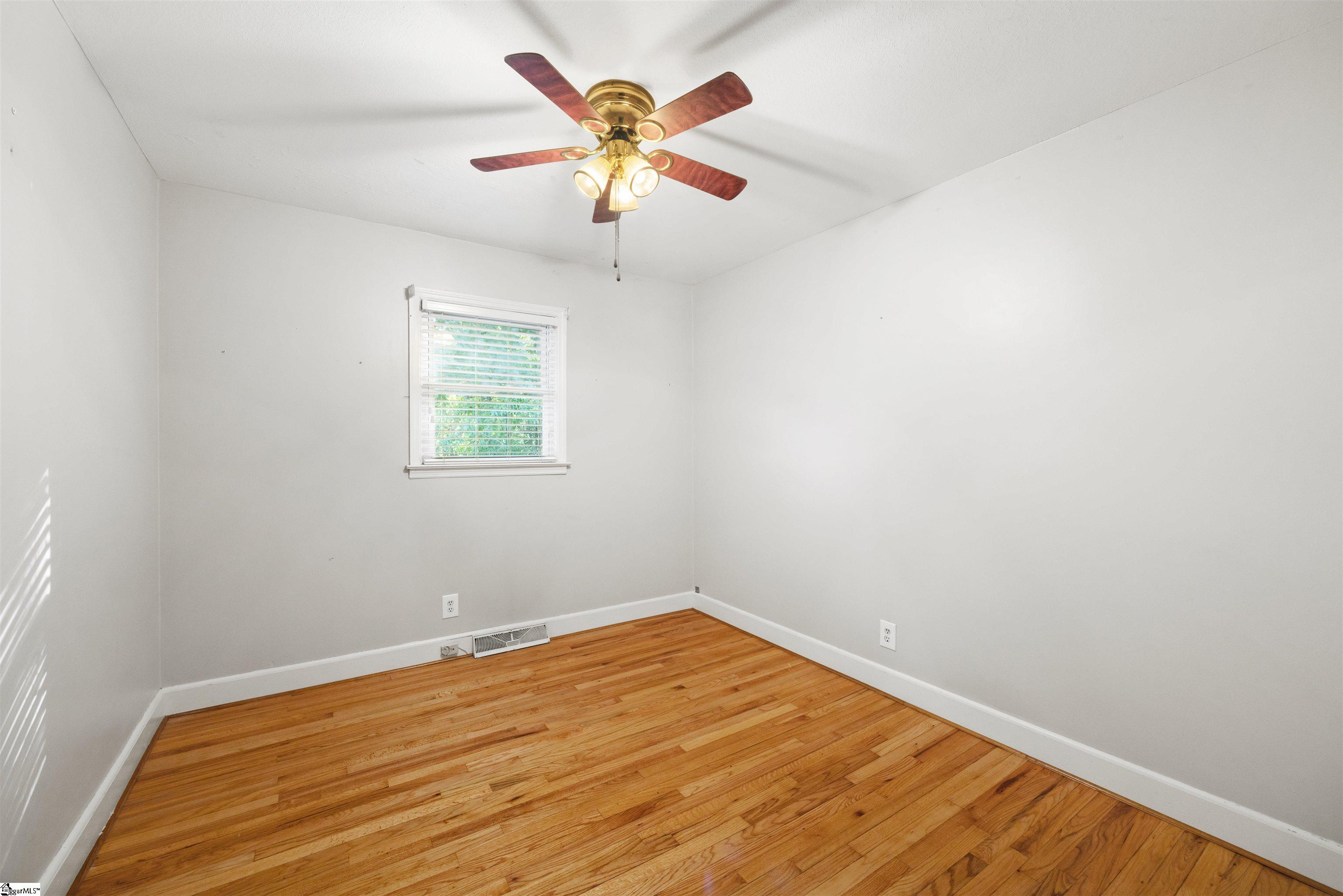 368 CCC Camp Road Greer, SC 29651 - Photo 13 of 41