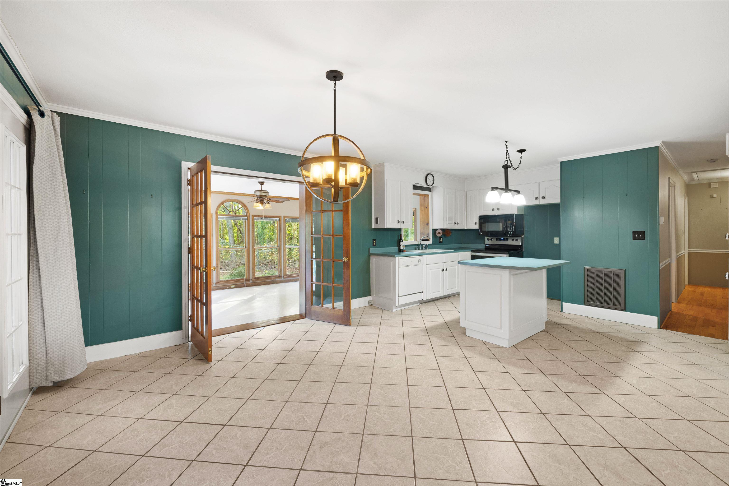 368 CCC Camp Road Greer, SC 29651 - Photo 2 of 41