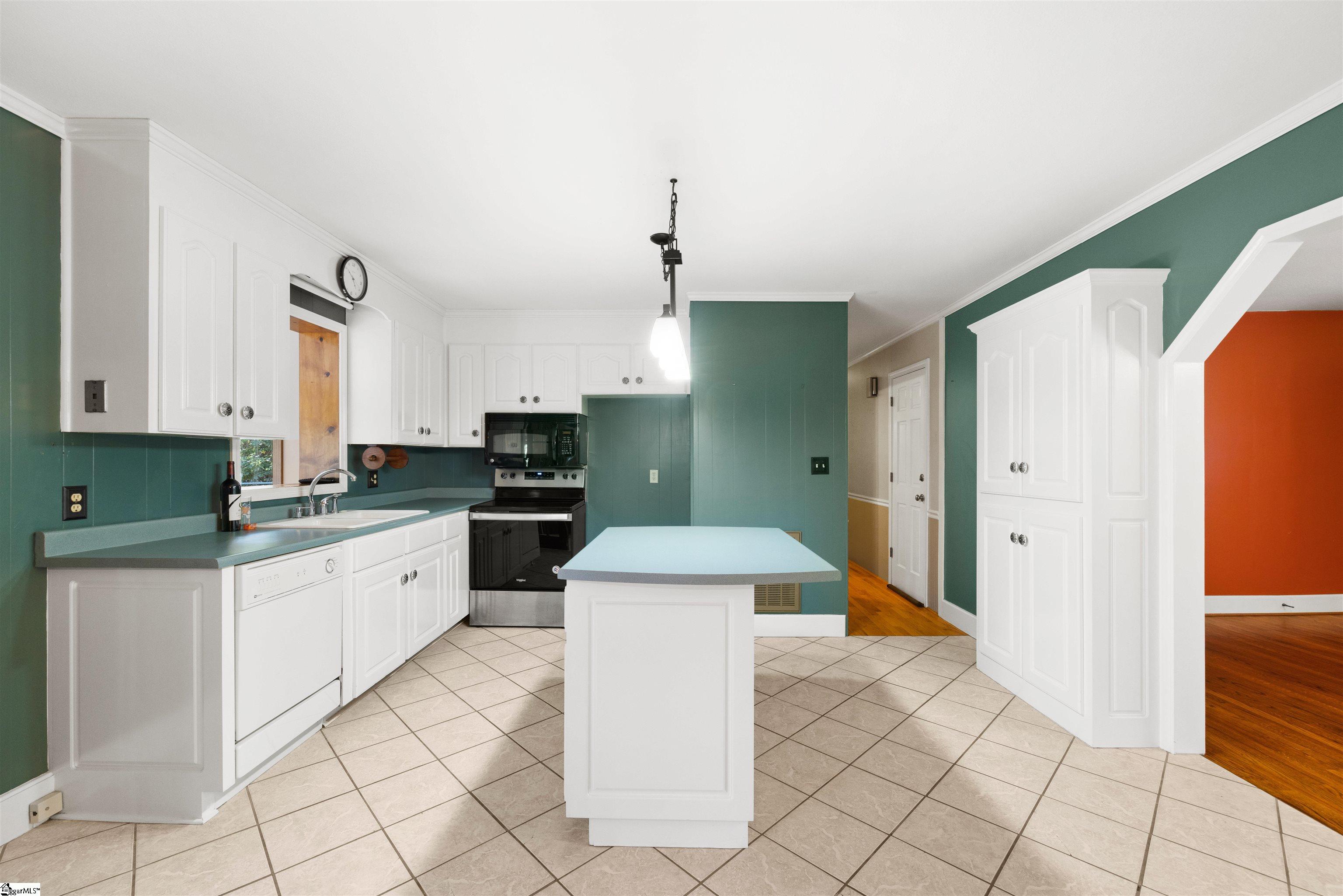 368 CCC Camp Road Greer, SC 29651 - Photo 3 of 41