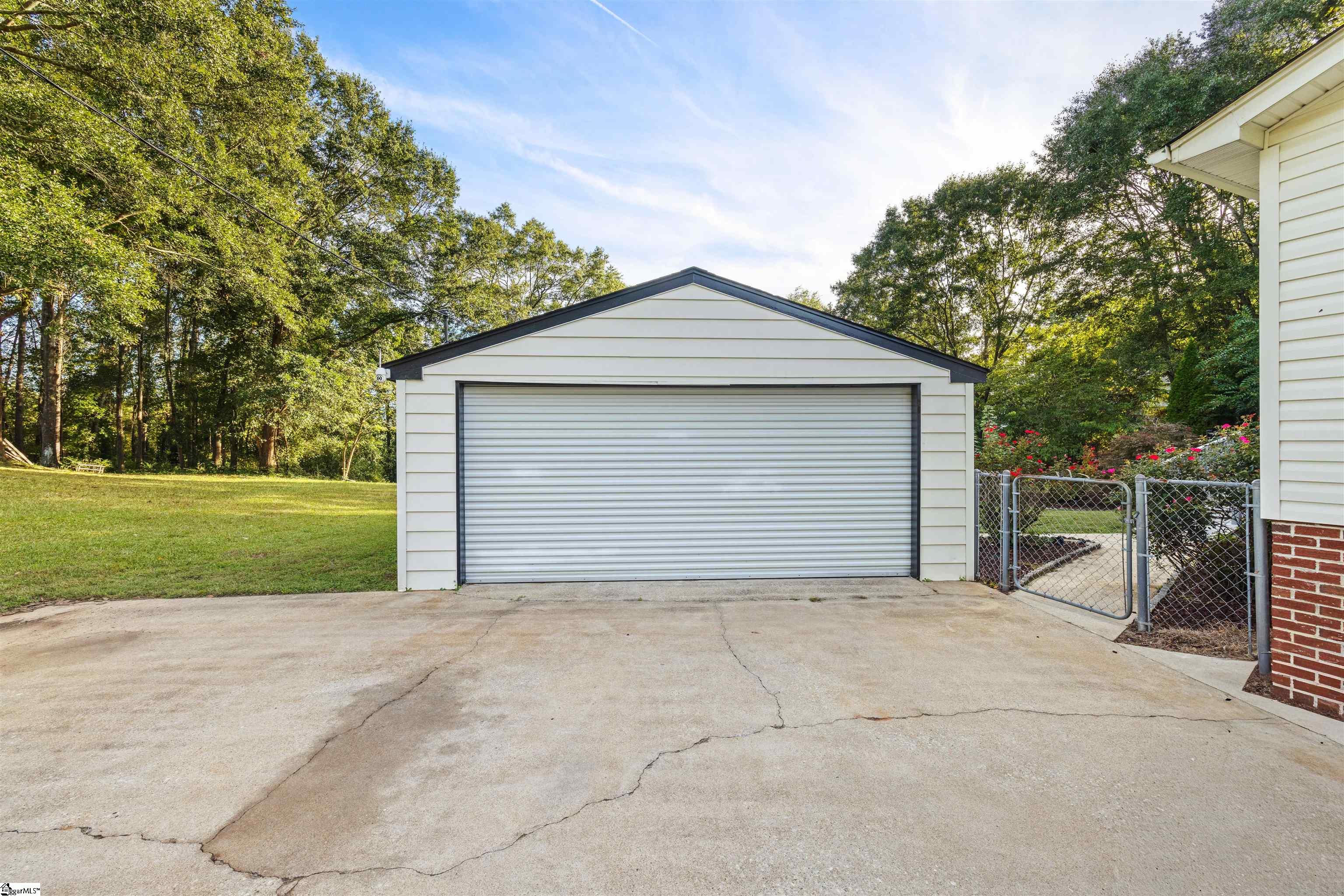 368 CCC Camp Road Greer, SC 29651 - Photo 31 of 41