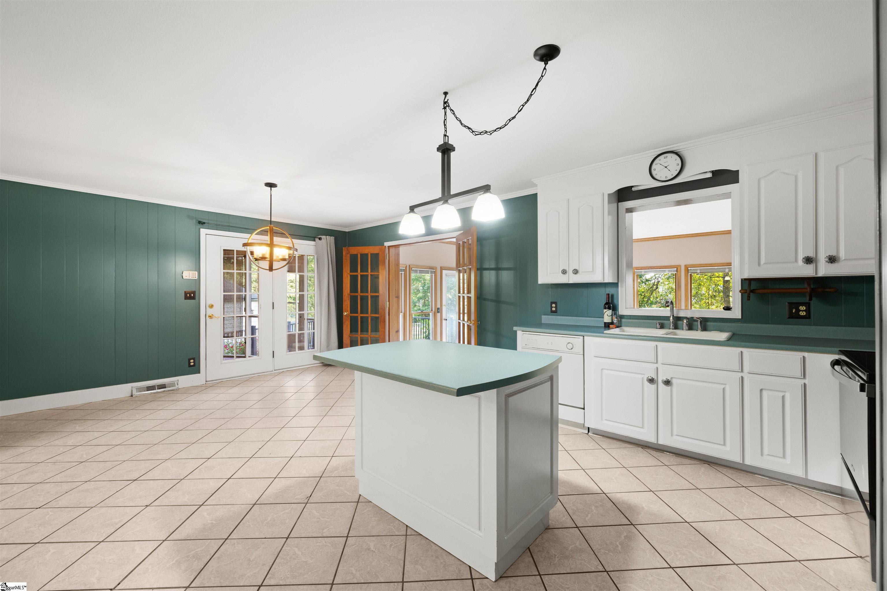 368 CCC Camp Road Greer, SC 29651 - Photo 4 of 41