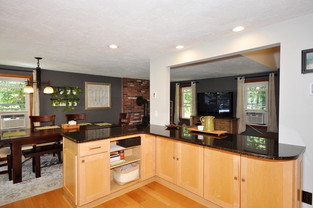 5 Blue Jay Way Maynard, MA 01754 - Photo 3 of 21 Gallery Image 3