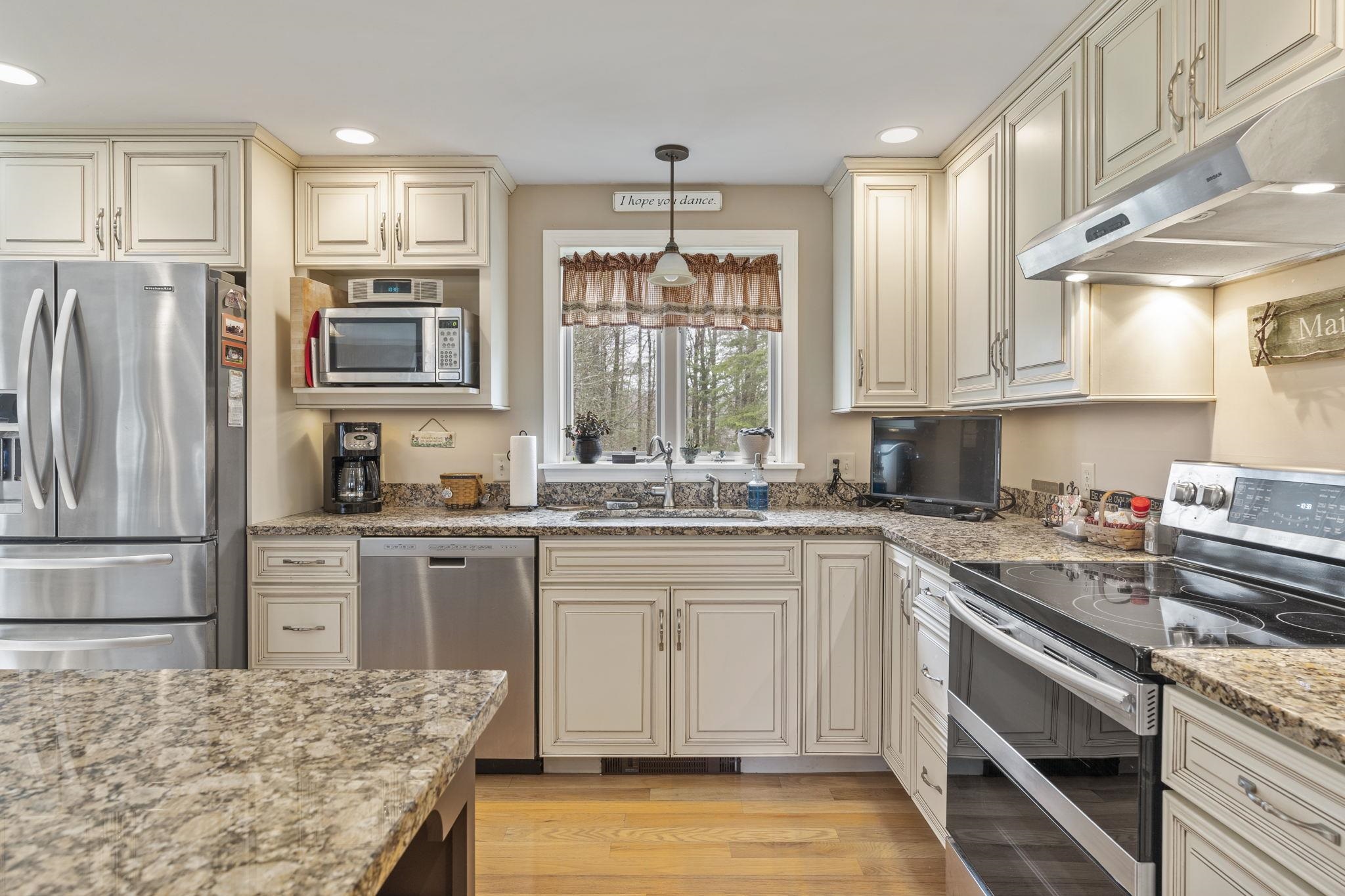 39 Dutton Hill Road Windham, ME 04062 - Photo 10 of 40