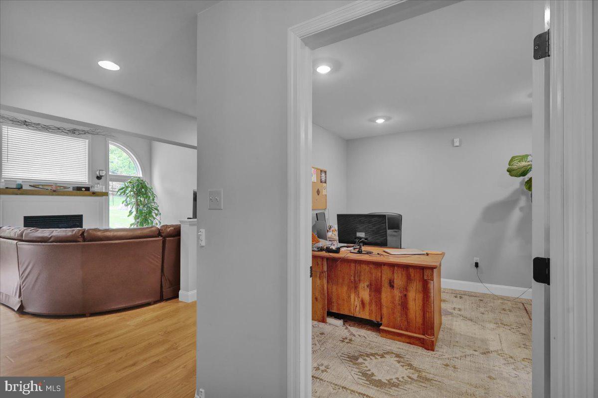 954 Freemansville Road Reading, PA 19607 - Photo 9 of 32 Gallery Image 9