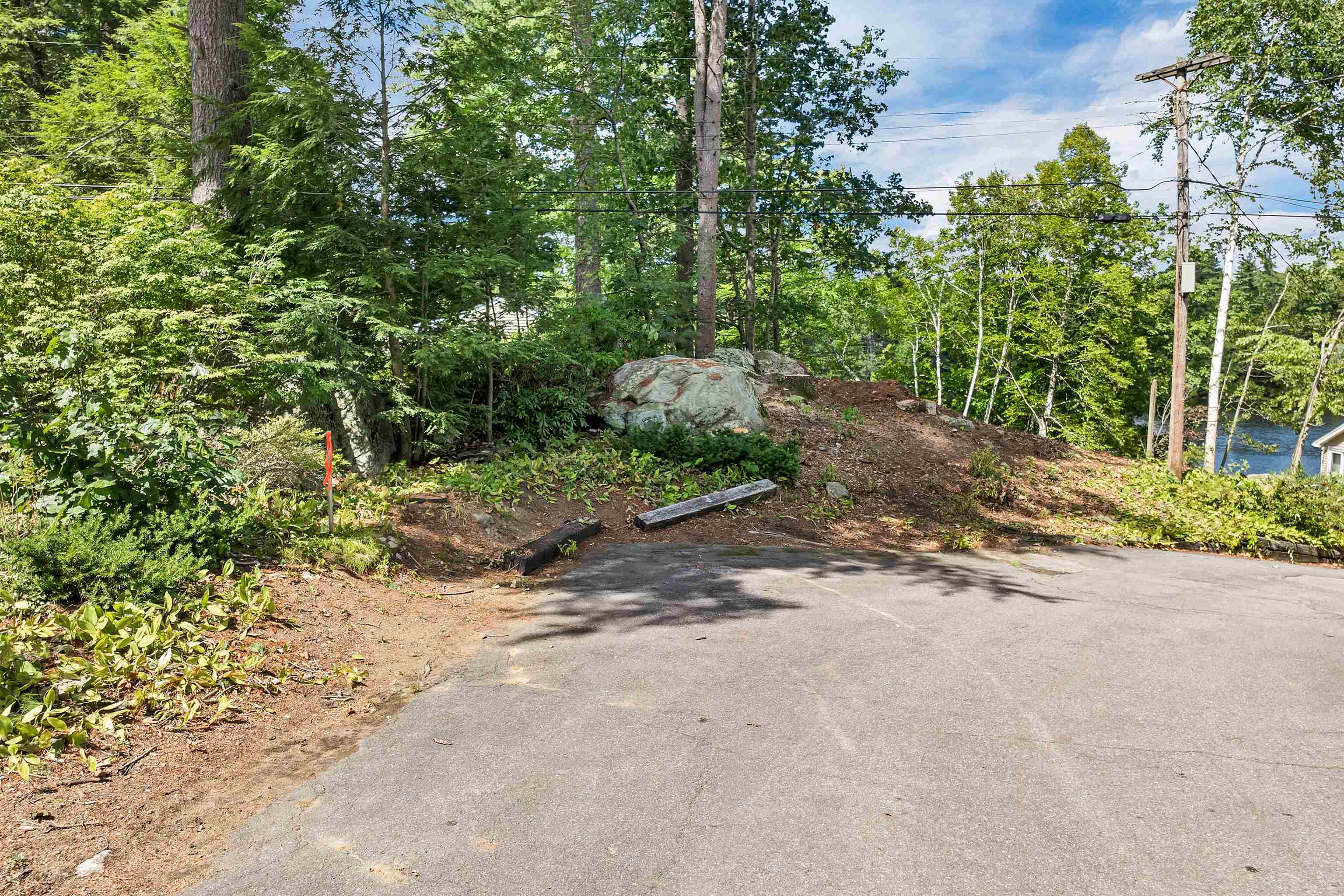 9 Valcat Lane Atkinson, NH 03811 - Photo 25 of 39