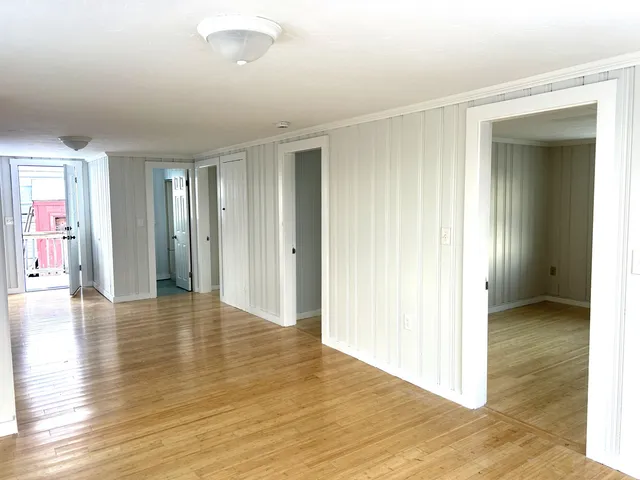 $1,975 | 10 Jones Avenue, Unit 6, Hampton, NH 03842