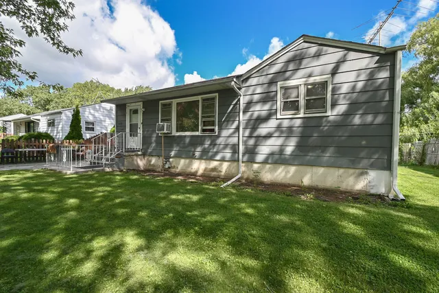 $229,900 | 1636 Rice Street, Waukegan, IL 60087