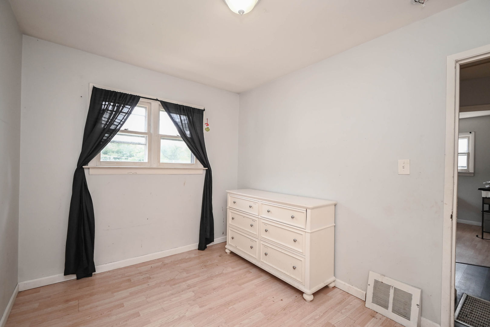 1636 Rice Street Waukegan, IL 60087 - Photo 13 of 25