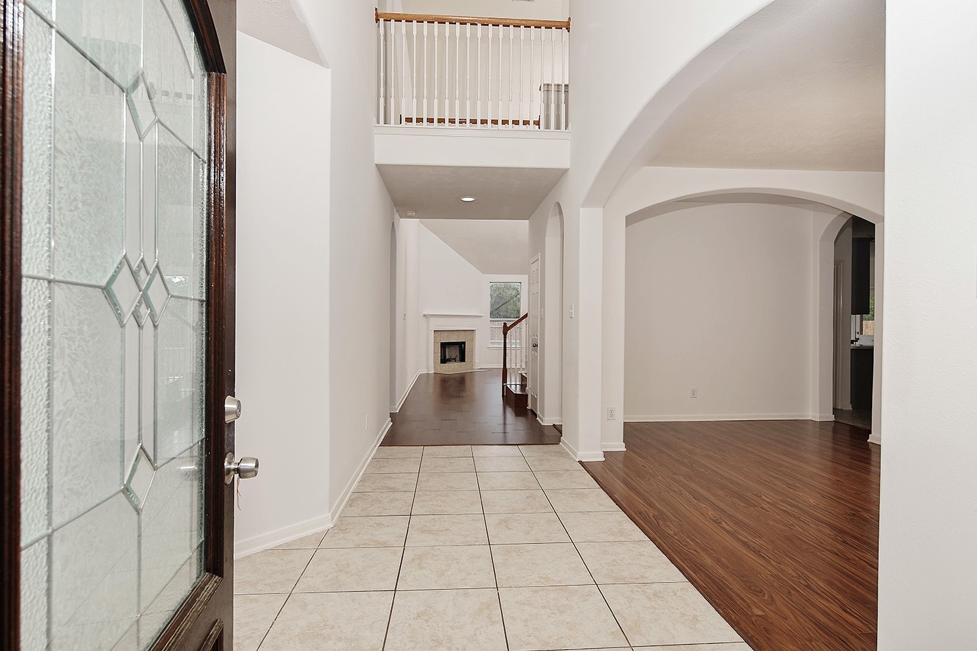 46 South April Mist Circle Conroe, TX 77385 - Photo 5 of 30