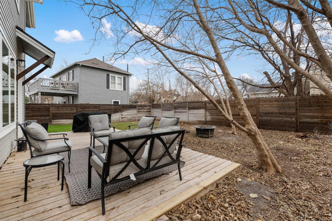510 East 7th Street Georgetown, TX 78626 - Photo 37 of 40 a view of a patio with a yard
