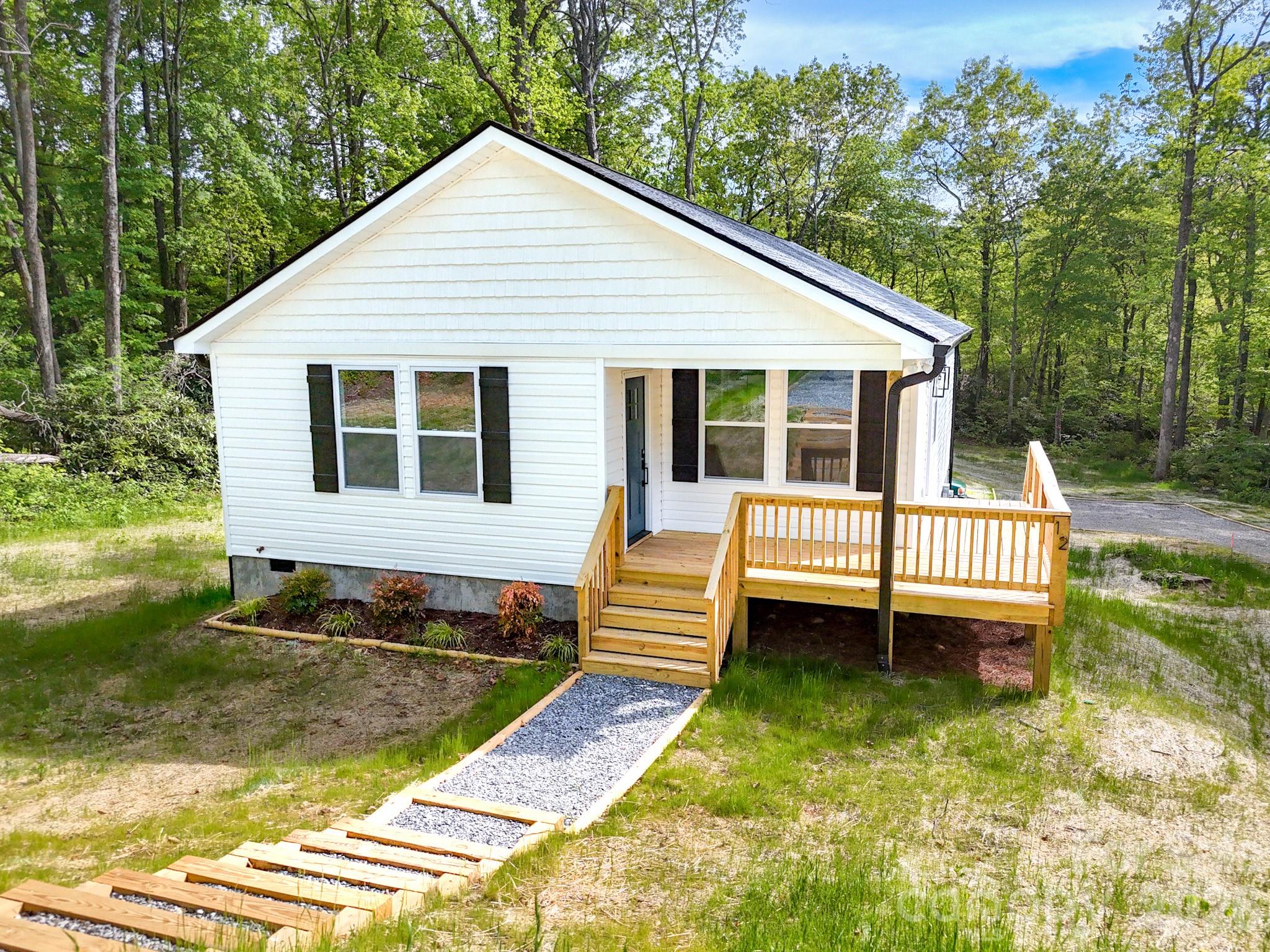12 Knox Road Black Mountain, NC 28711 - Photo 2 of 42