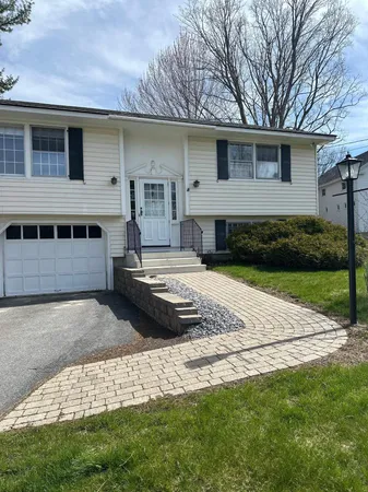 $3,200 | 38 Parkside Road, New London, NH 03257