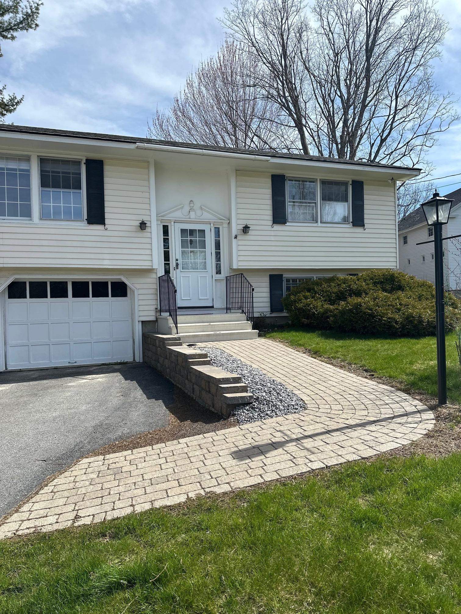 38 Parkside Road New London, NH 03257 - Photo 1 of 16