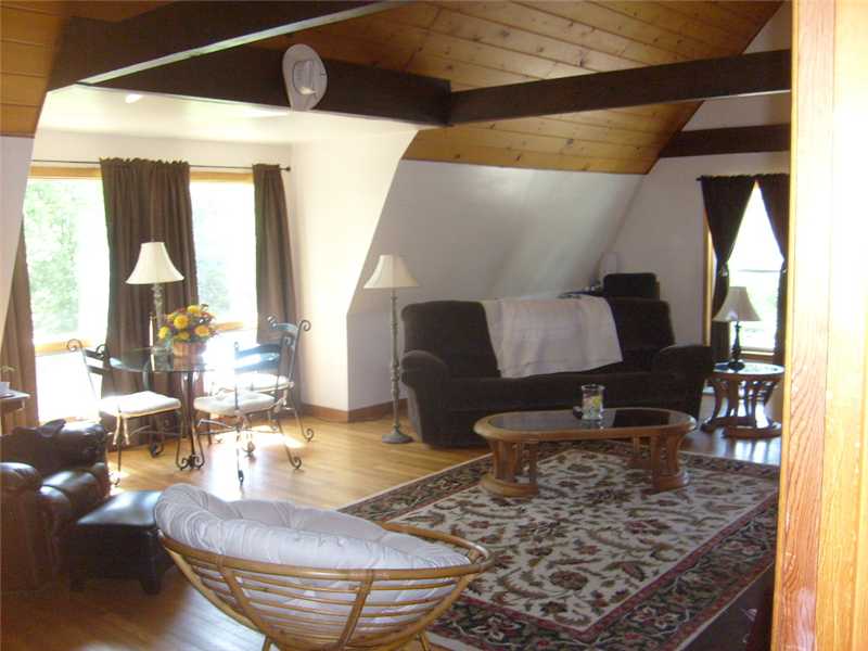 70 N Road Richmond, RI 02875 - Photo 16 of 22 Living Room. Apt B