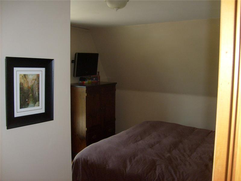 70 N Road Richmond, RI 02875 - Photo 18 of 22 Bedroom. Apt B