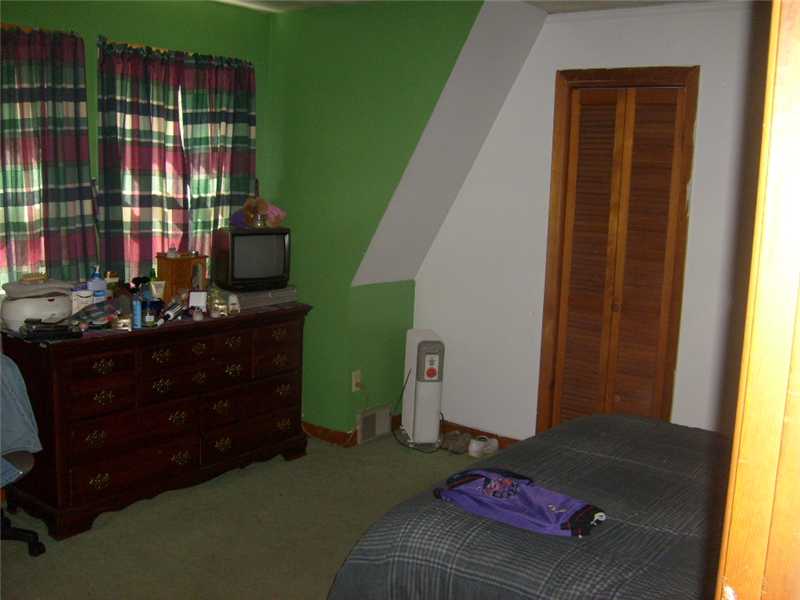 70 N Road Richmond, RI 02875 - Photo 5 of 22 Bedroom. Apt A