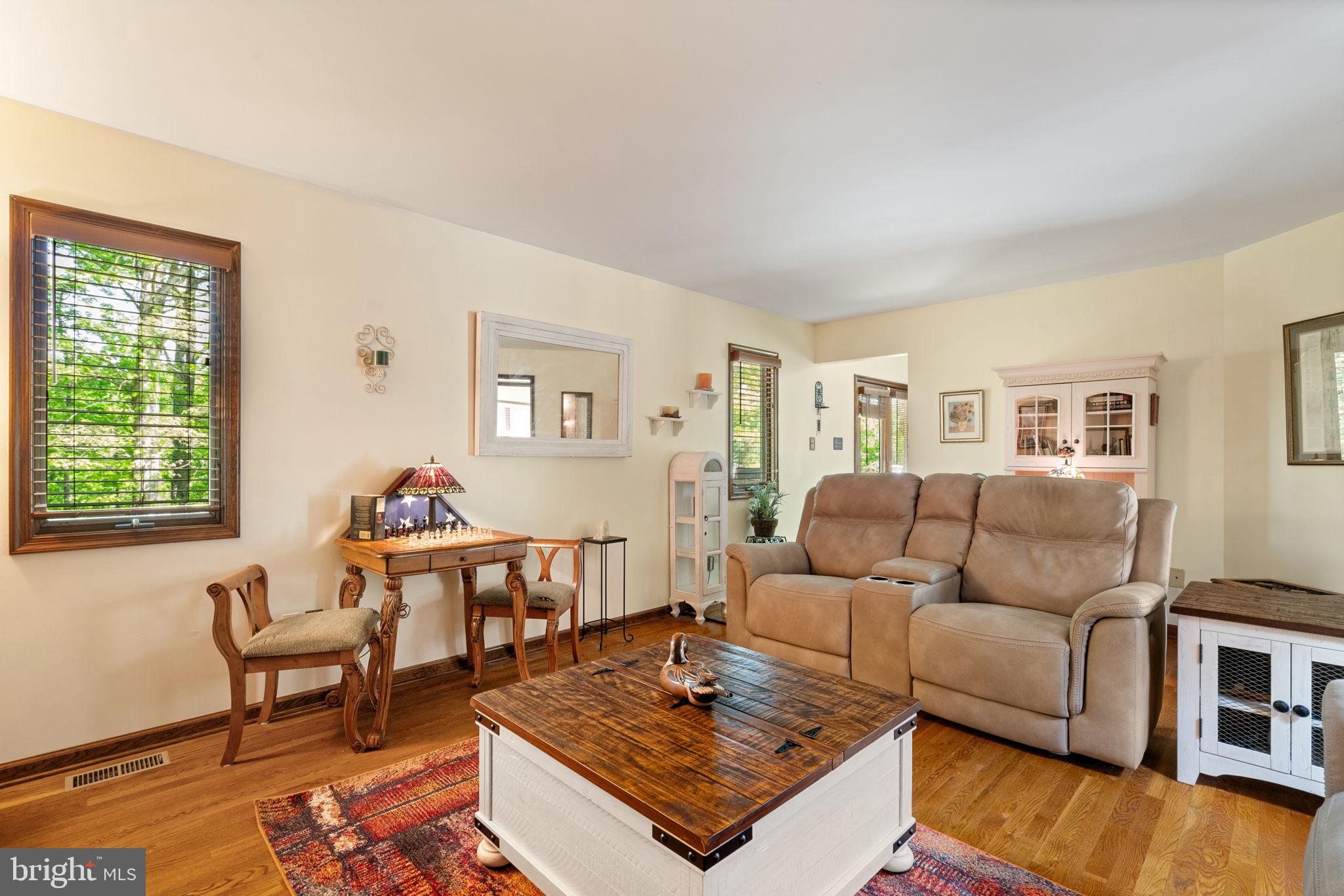 17412 Corder Road Elkwood, VA 22718 - Photo 11 of 58 Living room