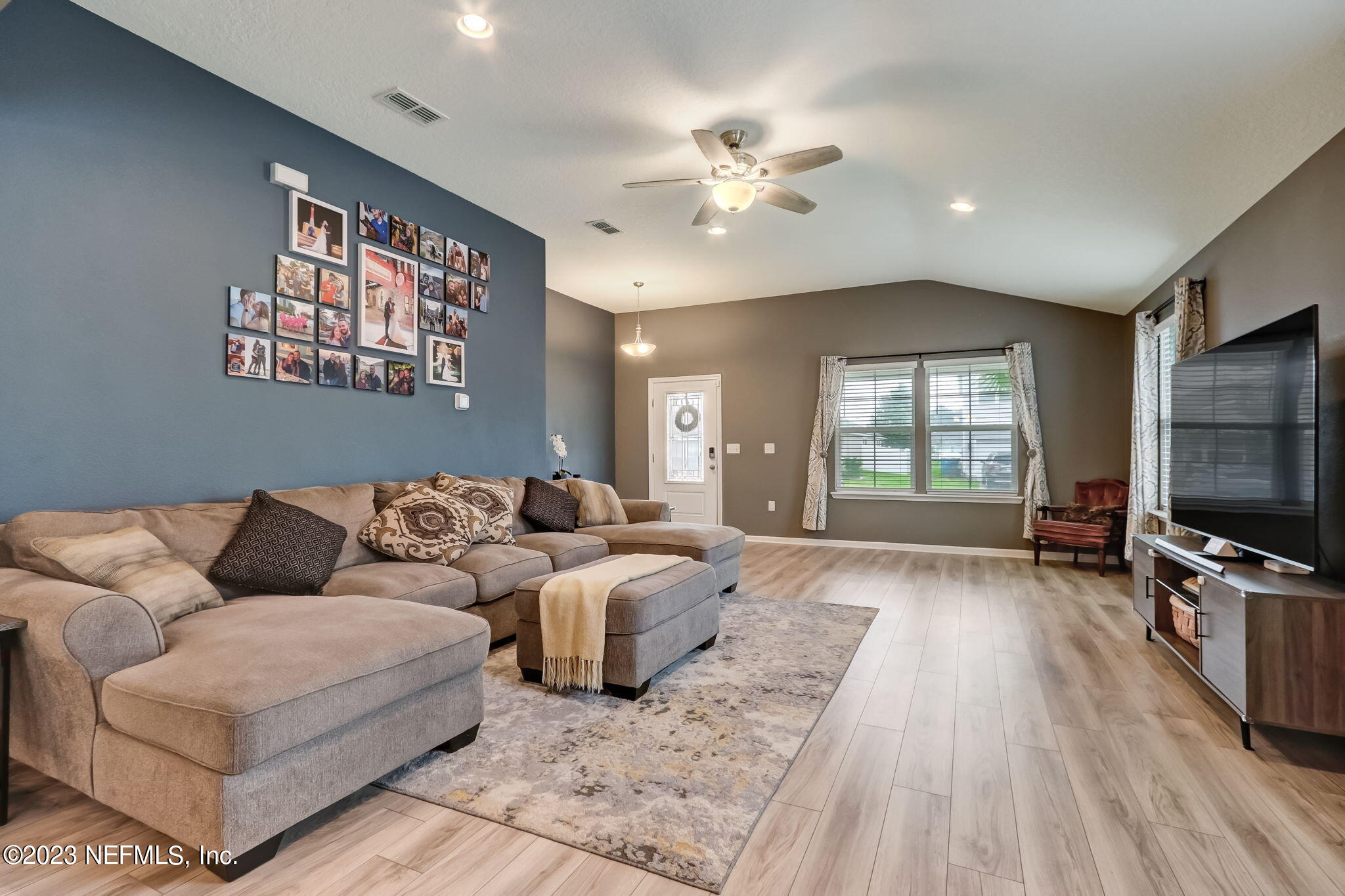 11628 Yellow Perch Road Jacksonville, FL 32226 - Photo 12 of 56 Great room