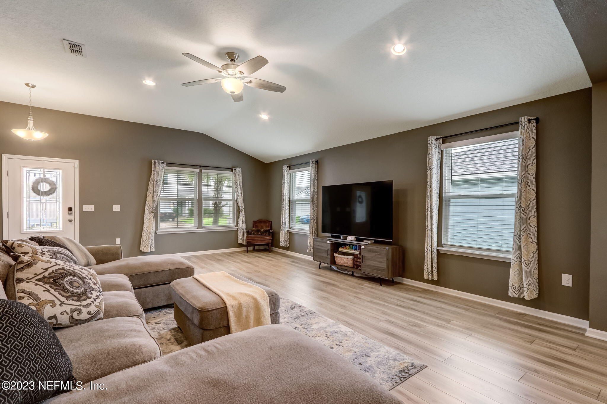 11628 Yellow Perch Road Jacksonville, FL 32226 - Photo 13 of 56 Great room