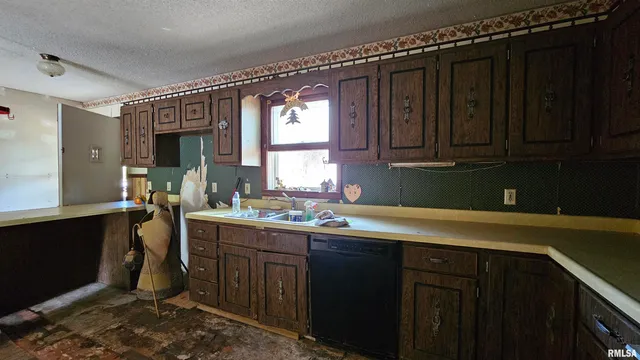 $59,500 | 518 Fife Street, Carrier Mills, IL 62917