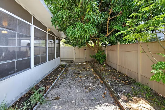 $371,000 | 2015 Thornbush Place, Brandon, FL 33511