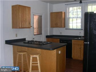 11 Golf Road Darby, PA 19023 - Photo 3 of 10 Kitchen