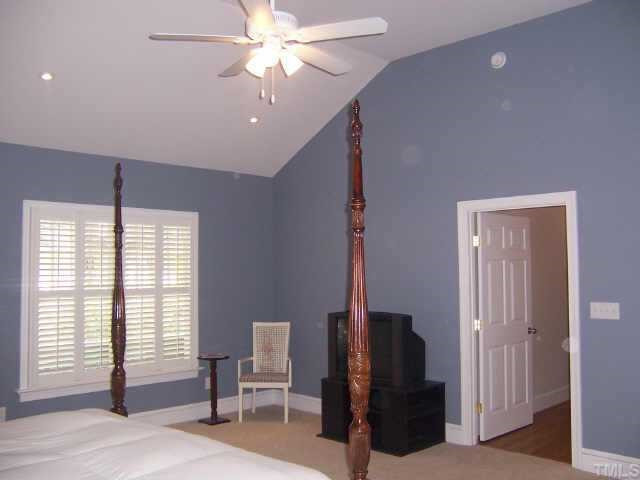 109 West Whitaker Mill Road Raleigh, NC 27608 - Photo 8 of 10 a view of a livingroom with a workspace