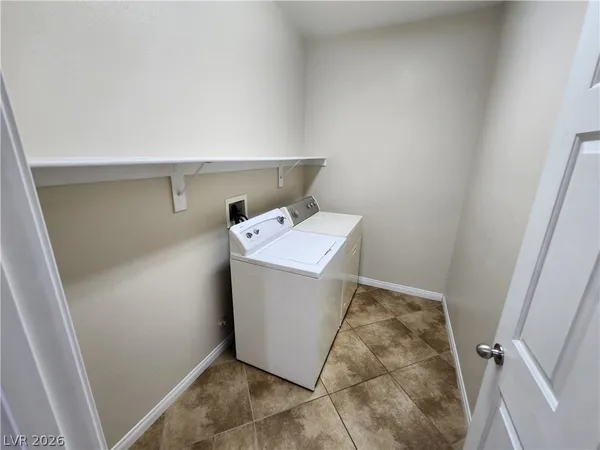 $2,195 | 2421 Urrard Street, Henderson, NV 89044