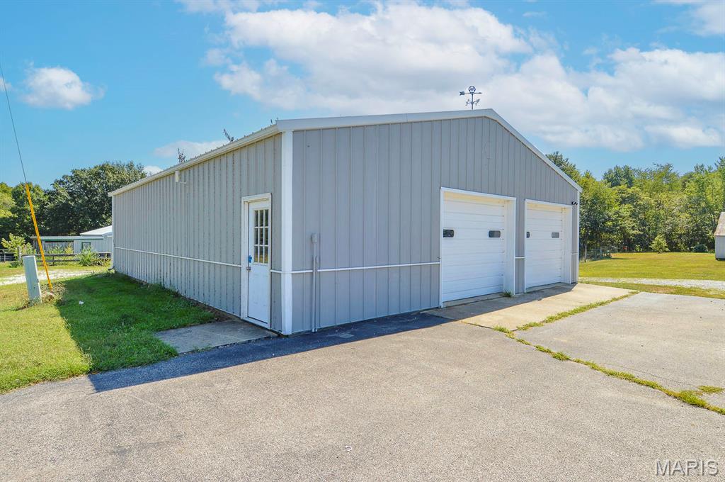 370 Hall Lane Sorento, IL 62086 - Photo 40 of 45 Gallery Image 40