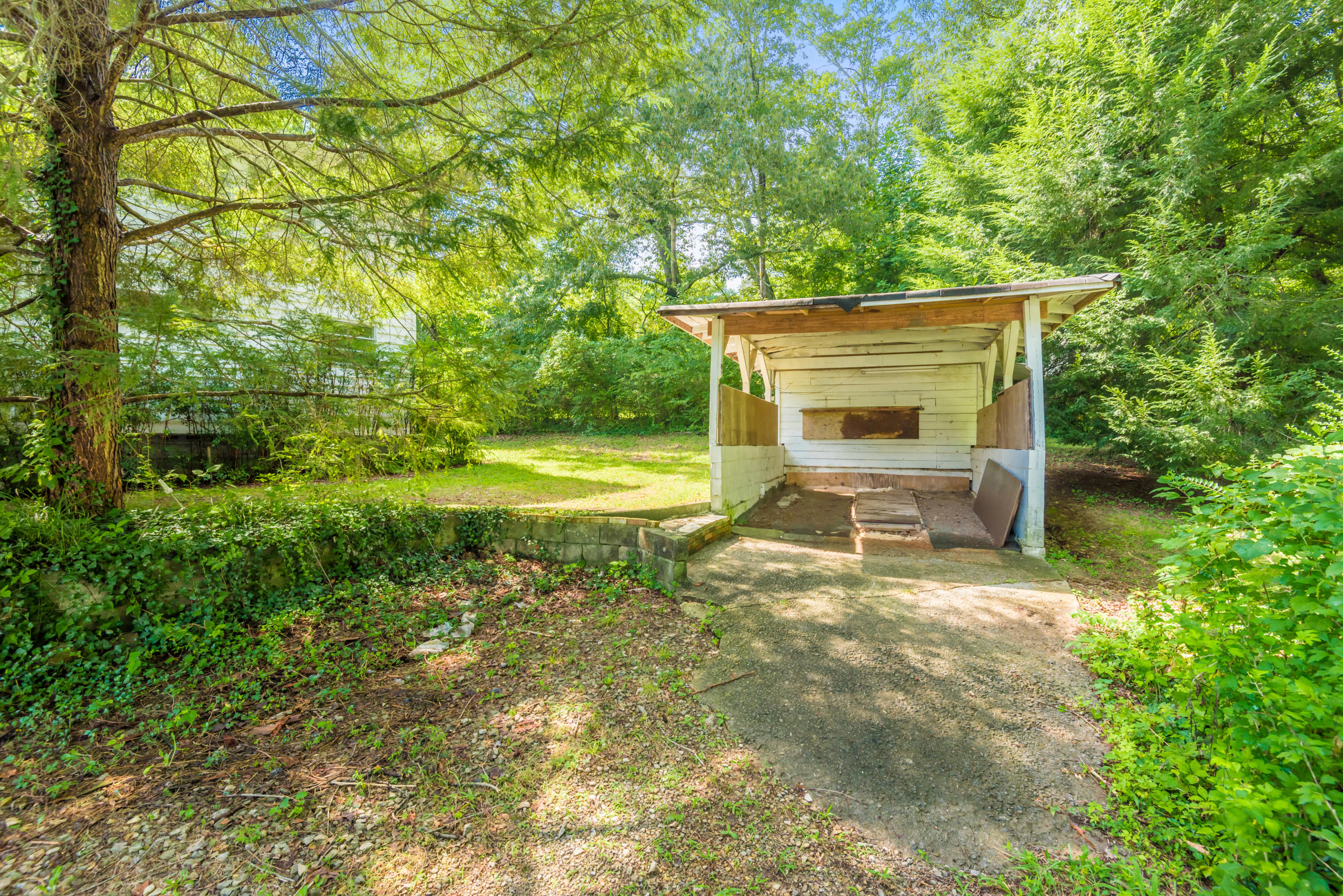 111 Howard Lane Oak Ridge, TN 37830 - Photo 16 of 40 111Howard1-9