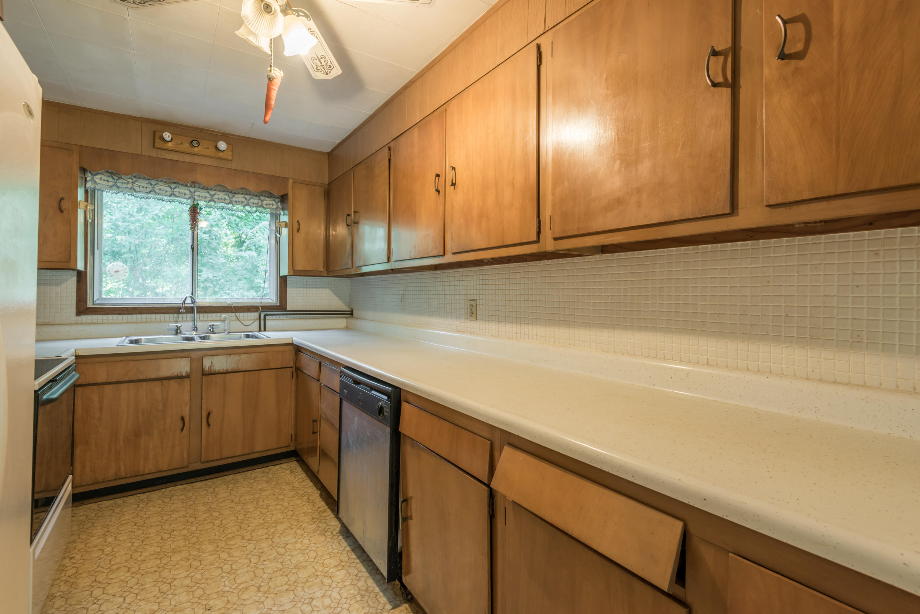 111 Howard Lane Oak Ridge, TN 37830 - Photo 18 of 40 111HowardLn-11