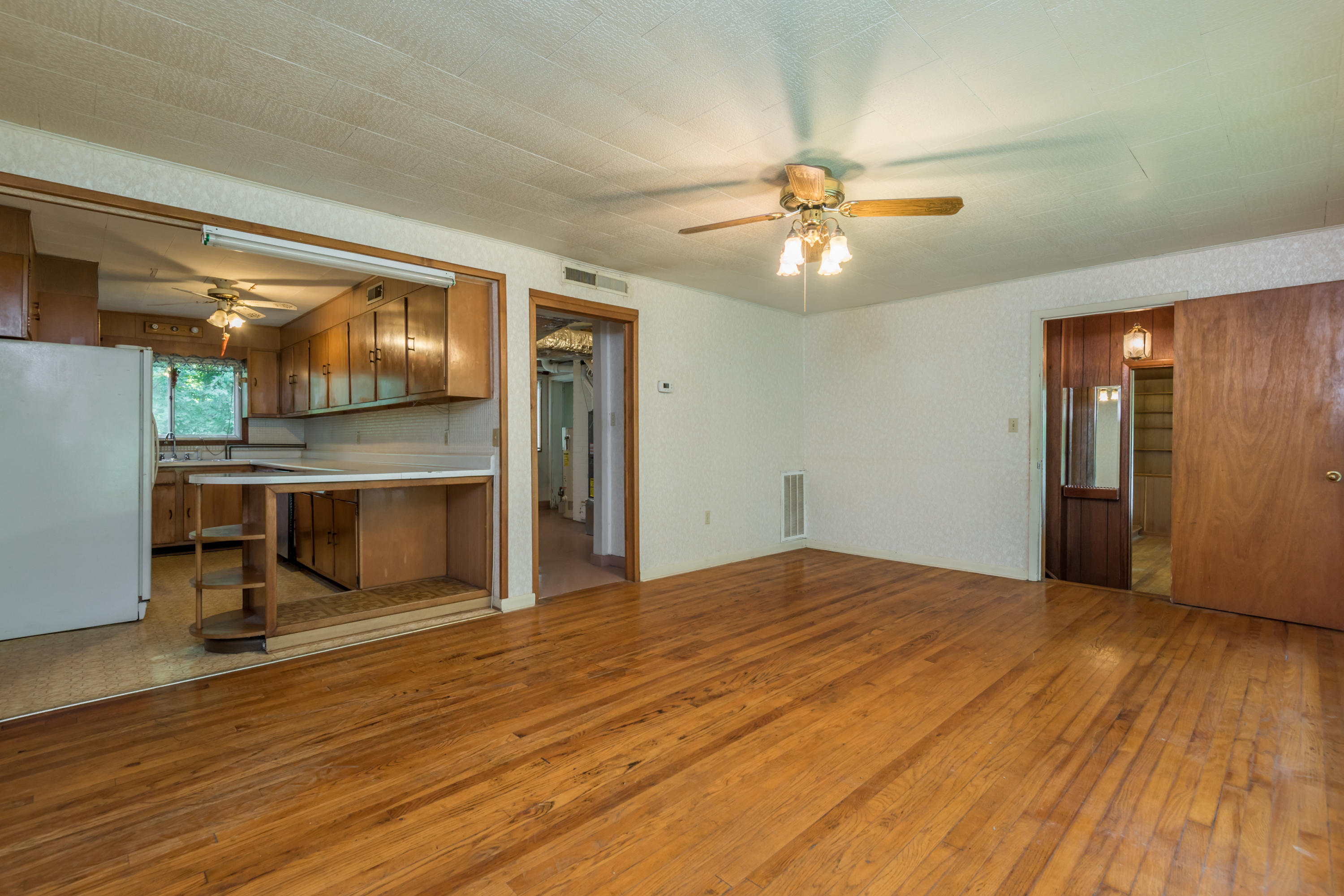 111 Howard Lane Oak Ridge, TN 37830 - Photo 34 of 40 111HowardLn-9