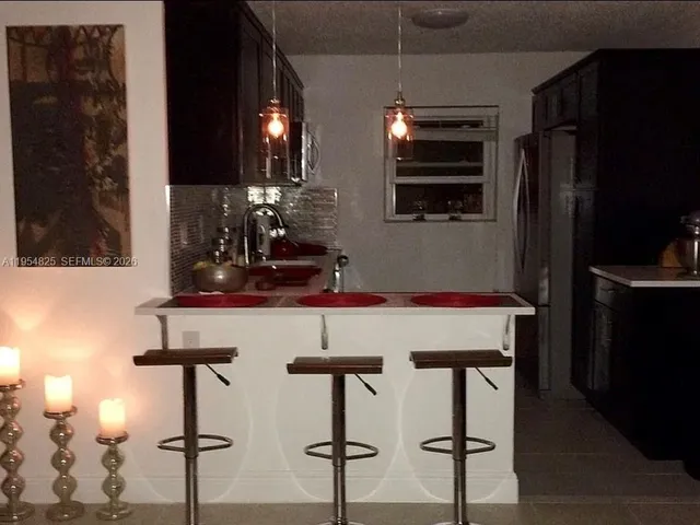 $165,000 | 4061 North Dixie Highway, Unit 30, Oakland Park, FL 33334