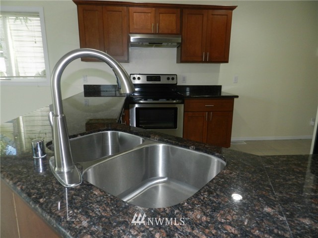 11348 Southeast 192nd Street Renton, WA 98055 - Photo 3 of 5