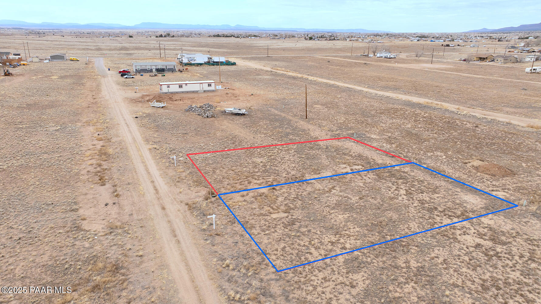 360 Hawaii Road Paulden, AZ 86334 - Photo 3 of 6 073-B (red) & 073-A (blue) Approx Lot Li