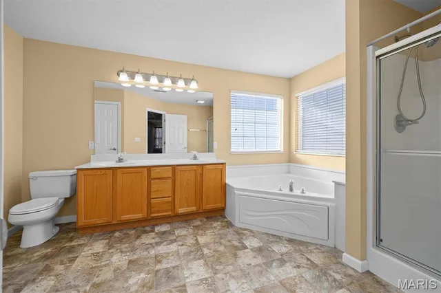 $480,000 | 2728 Lauren Lake Drive, Shiloh, IL 62221