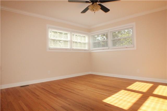 906 Whitehall Road Murfreesboro, TN 37130 - Photo 8 of 12 Gallery Image 8